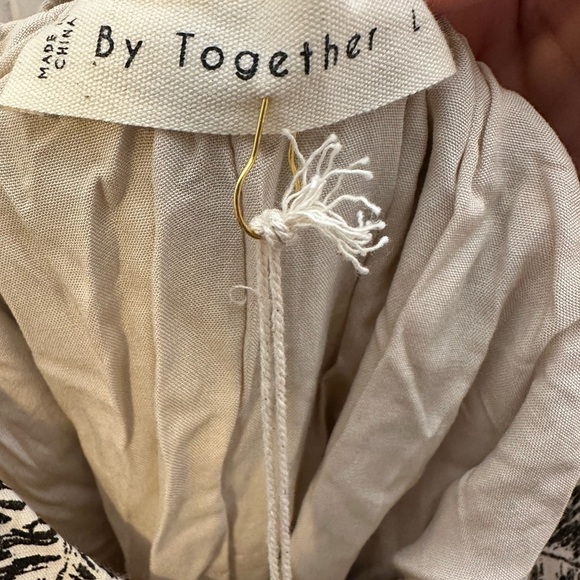 By Together Botanical Tiered Mini Dress Criss Cross Back Adjustable Straps SZ L - Picture 3 of 6